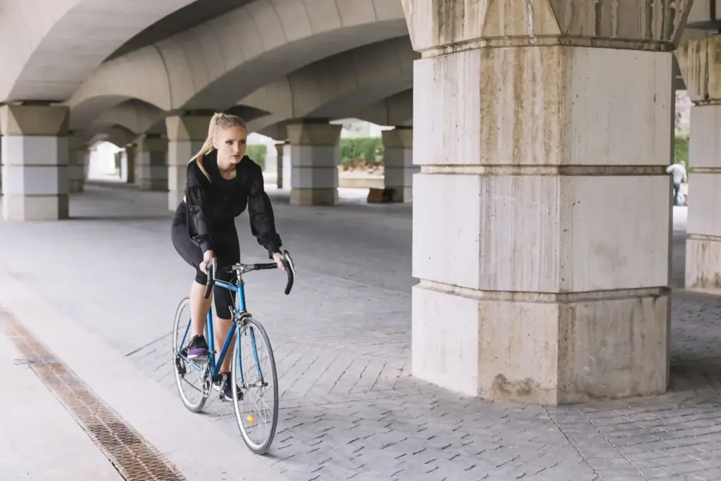 ciclista acera