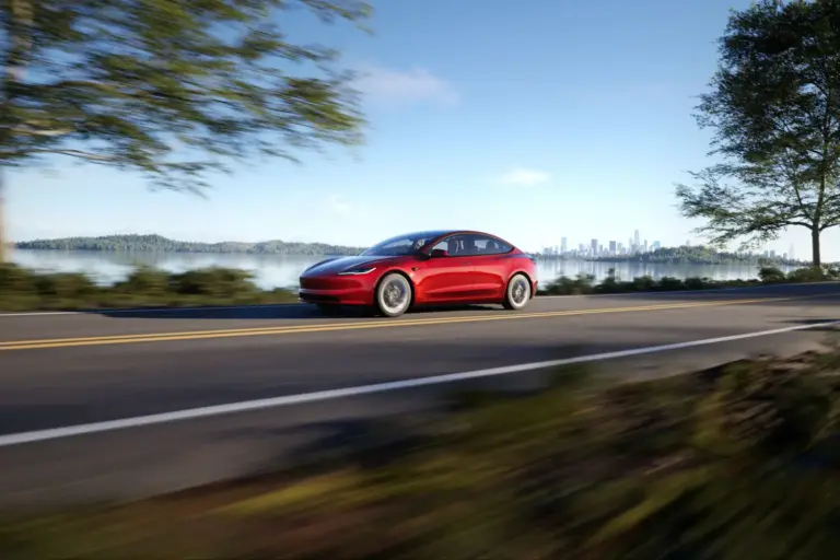 La conducción autónoma de Tesla ya es legal en Países Bajos