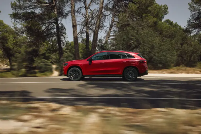 Primera prueba del Mercedes-Benz GLC eléctrico: El SUV más vendido de su categoría quiere seguir siéndolo