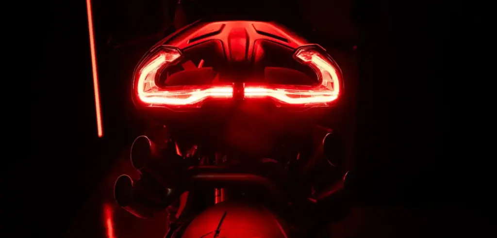 ABT se cansa de preparar Audi, Cupra, Lamborghini o Seat y se pasa a las dos ruedas 17 Motor16 2026 ABT MV Agusta Brutale 1000 14 Motor16