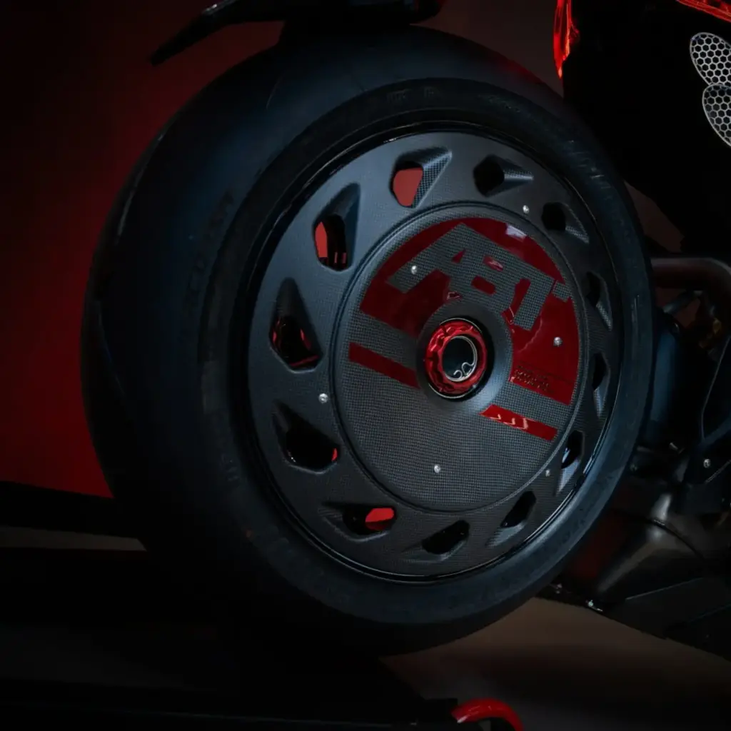 ABT se cansa de preparar Audi, Cupra, Lamborghini o Seat y se pasa a las dos ruedas 1 Motor16 2026 MV Agusta Brutale 1000 ABT. Imagen detalle.
