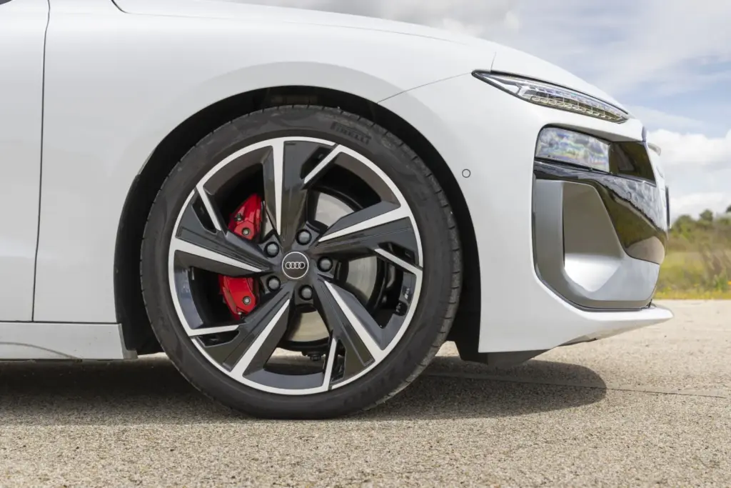2026 Audi A6 Avant e-tron performance. Imagen llanta.