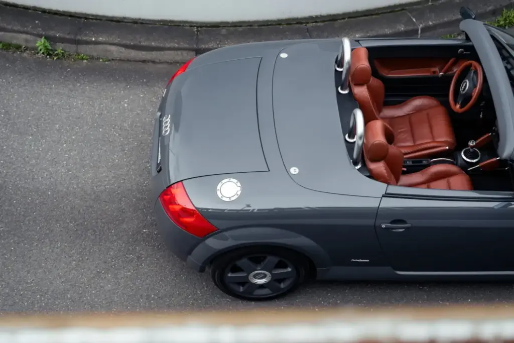Autoforma segna l'Audi TT con cui è stata forgiata la leggenda Roadster di questa vettura sportiva 23 Motor16 2026 Audi TT Roadster Autoforma 18 Motore16