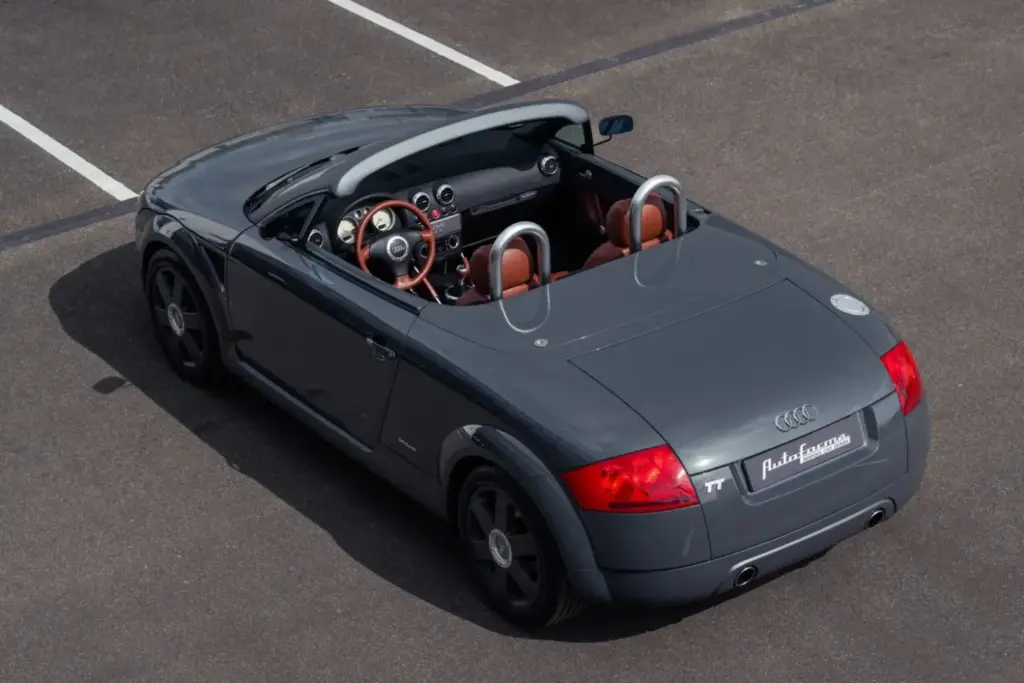 Autoforma segna l'Audi TT con cui è stata forgiata la leggenda Roadster di questa vettura sportiva 8 Motor16 2026 Audi TT Roadster Autoforma 3 Motore16