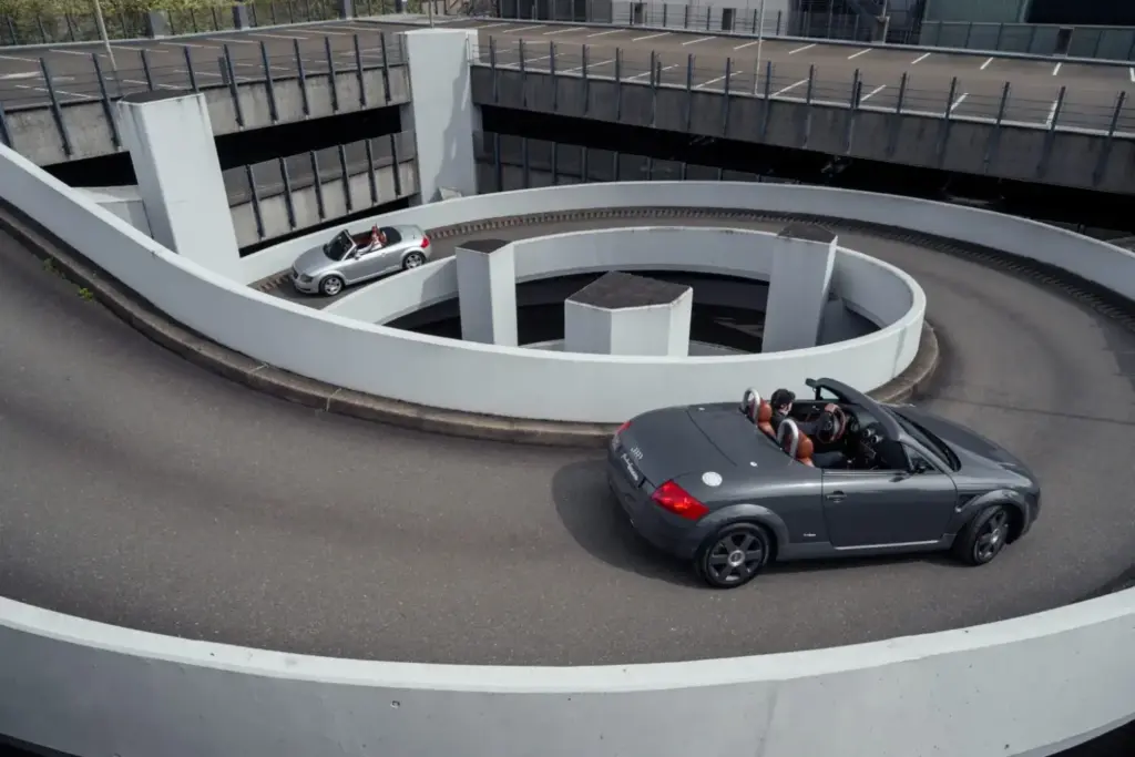 Autoforma segna l'Audi TT con cui è stata forgiata la leggenda Roadster di questa vettura sportiva 10 Motor16 2026 Audi TT Roadster Autoforma 5 Motore16