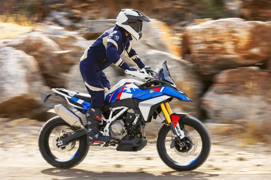 BMW F 450 GS 2026: la trail para llevar con el A2 que llega para dominar 1 Motor16 2026 BMW F450 GS. Barrido.