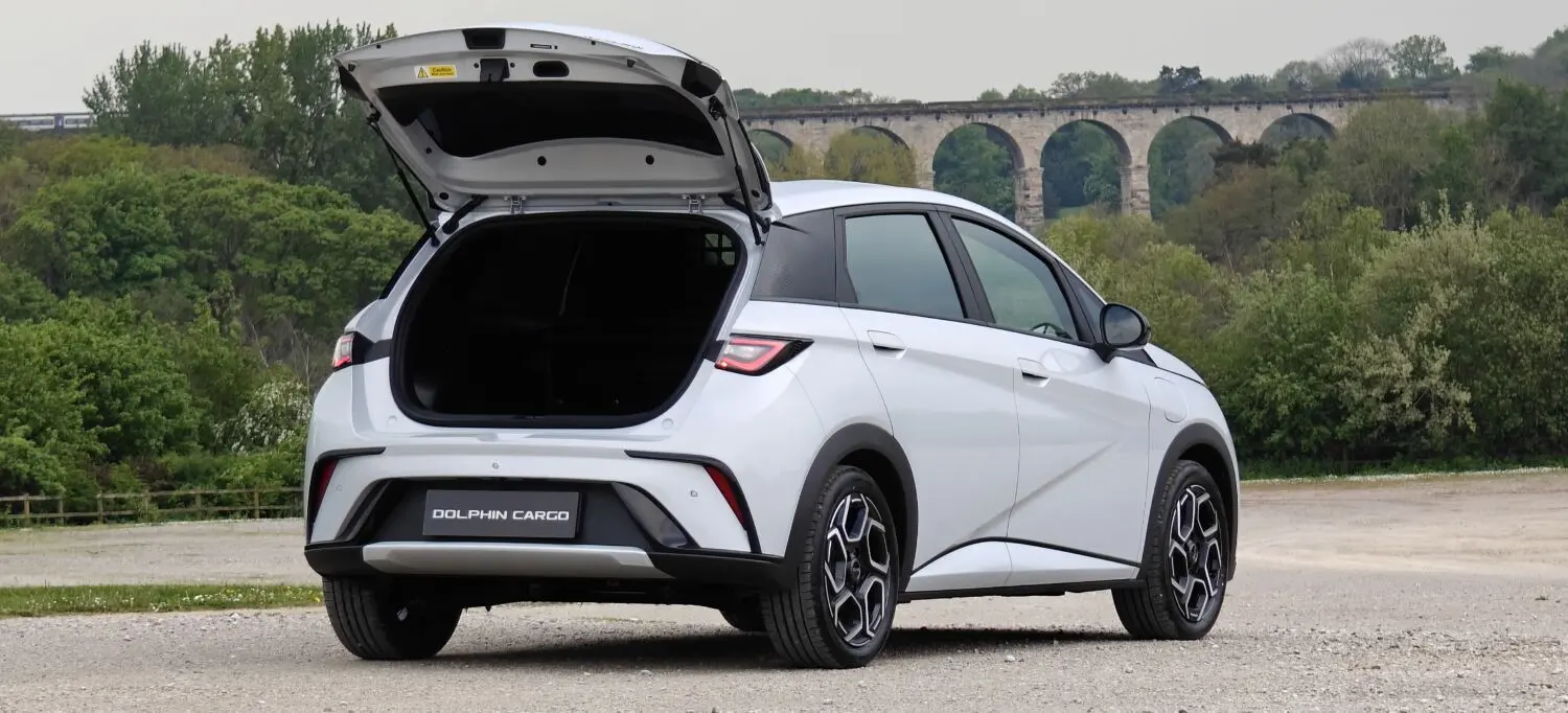 2026 BYD Dolphin Cargo e-Van. Imagen portada.