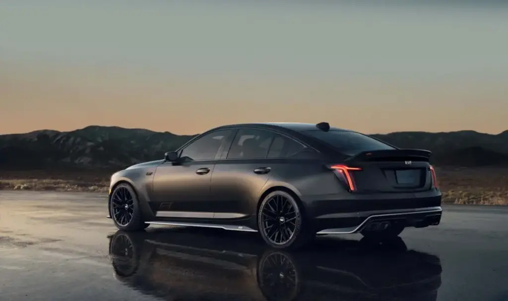 2026 Cadillac CT5-V Blackwing F1 Collector Series. Imagen trasera.