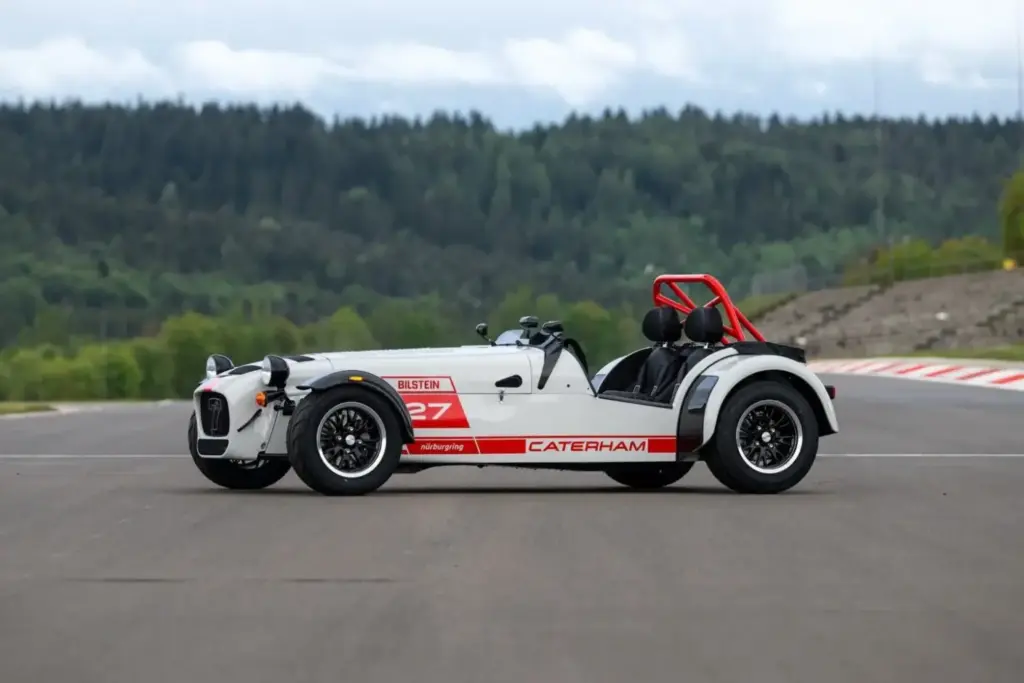 El Caterham Seven se rinde a los encantos del 'Infierno Verde' de Nürburgring 3 Motor16 2026 Caterham Seven Nürburgring Edition. Imagen exterior.