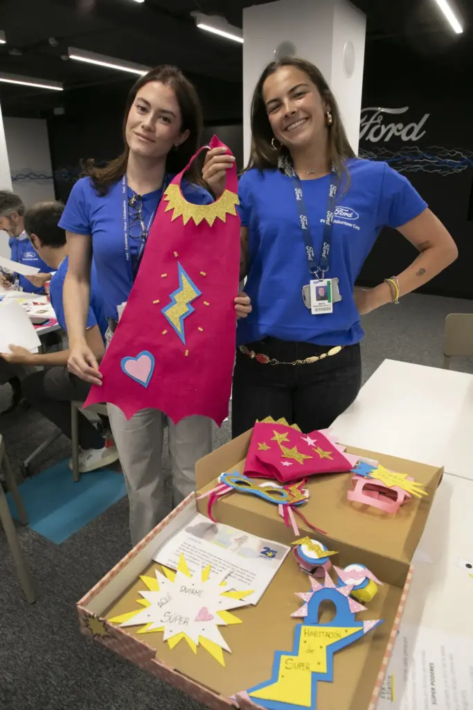 Semana de acción social de Ford España: bicis adaptadas, kits para niños hospitalizados y una ola de solidaridad en Madrid y Valencia 11 Motor16 2026 FORD SEMANA DEL VOLUNTARIADO11 Motor16