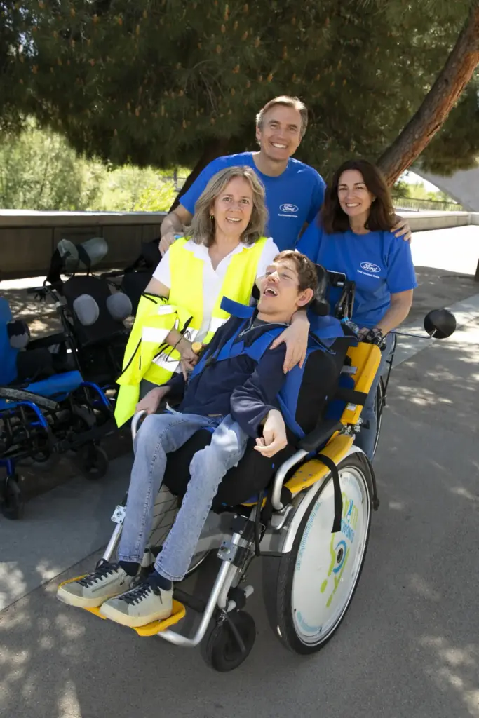 Semana de acción social de Ford España: bicis adaptadas, kits para niños hospitalizados y una ola de solidaridad en Madrid y Valencia 2 Motor16 Ford, acción social, solidaridad, trabajadores