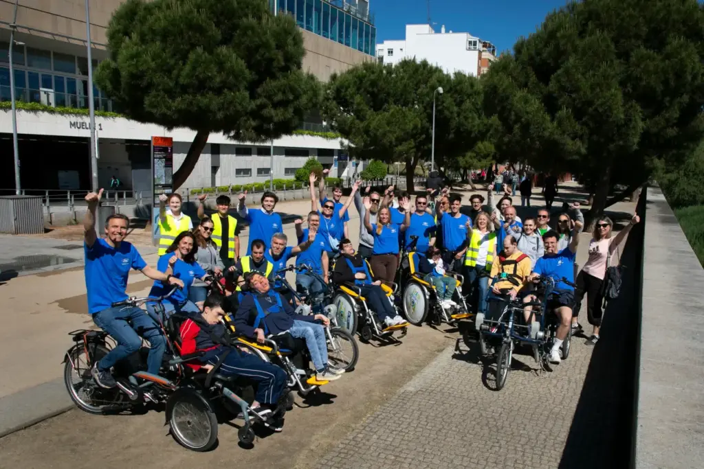 Semana de acción social de Ford España: bicis adaptadas, kits para niños hospitalizados y una ola de solidaridad en Madrid y Valencia 1 Motor16 Ford, acción social, solidaridad, trabajadores