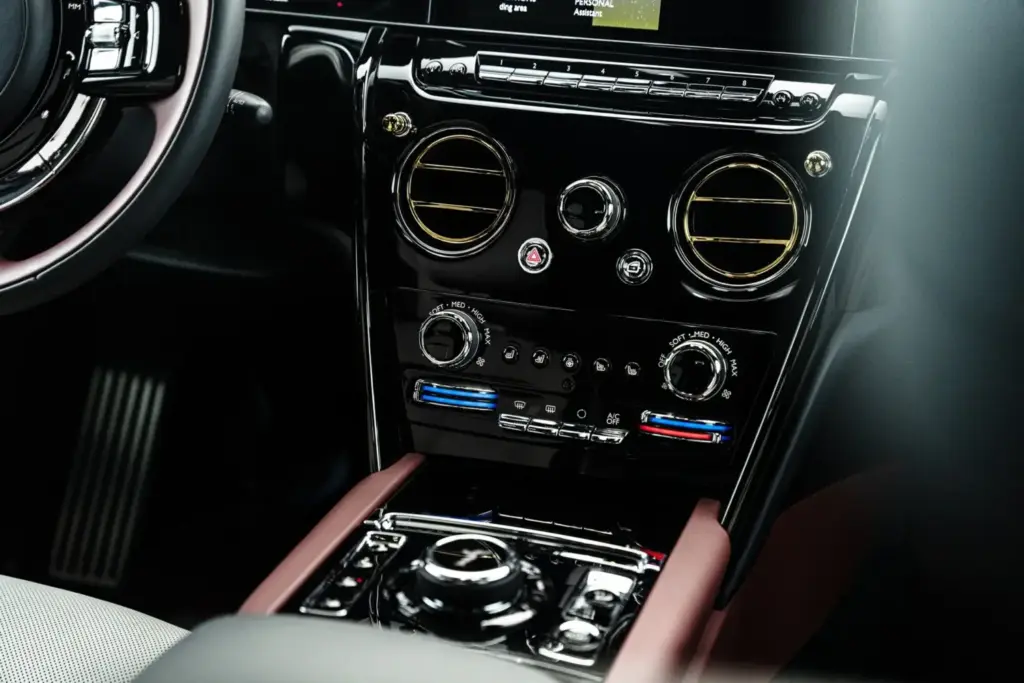 Rolls-Royce Cullinan Series II: El SUV acorazado más lujoso del mundo 19 Motor16 2026 Inkas Rolls Royce Cullinan Blindado 17 Motor16