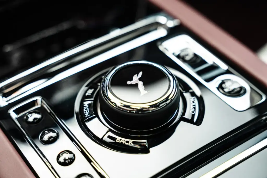 Rolls-Royce Cullinan Series II: El SUV acorazado más lujoso del mundo 23 Motor16 2026 Inkas Rolls Royce Cullinan Blindado 25 Motor16