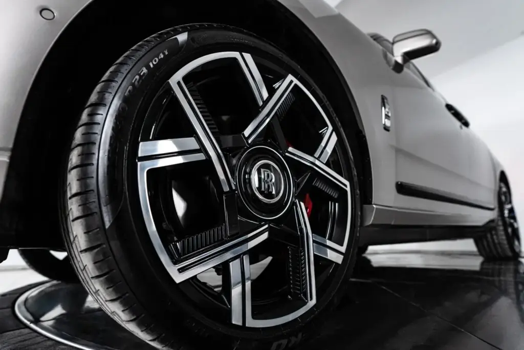 Rolls-Royce Cullinan Series II: El SUV acorazado más lujoso del mundo 12 Motor16 2026 Inkas Rolls Royce Cullinan Blindado 29 Motor16
