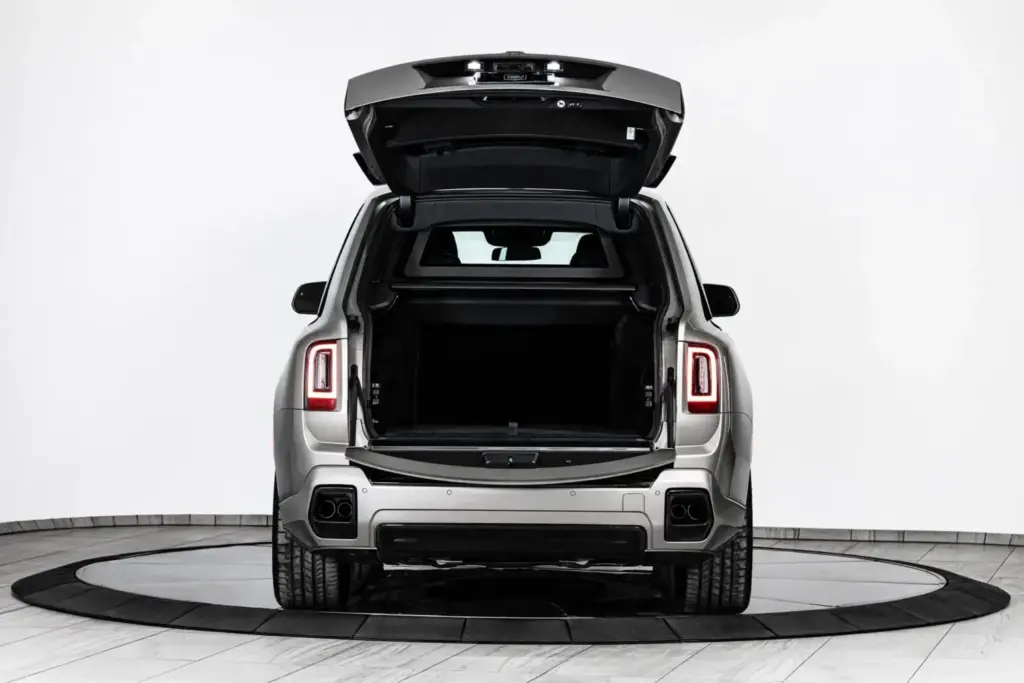Rolls-Royce Cullinan Series II: El SUV acorazado más lujoso del mundo 10 Motor16 2026 Inkas Rolls Royce Cullinan Blindado 5 Motor16