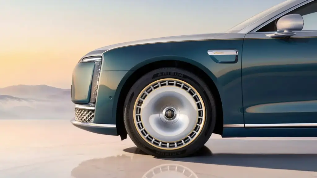 Maextro S800: La berlina de ultralujo que arrasa en China a BMW y Mercedes estrena versión con oro 5 Motor16 2026 Maextro S800 Grand Design. Imagen llanta.