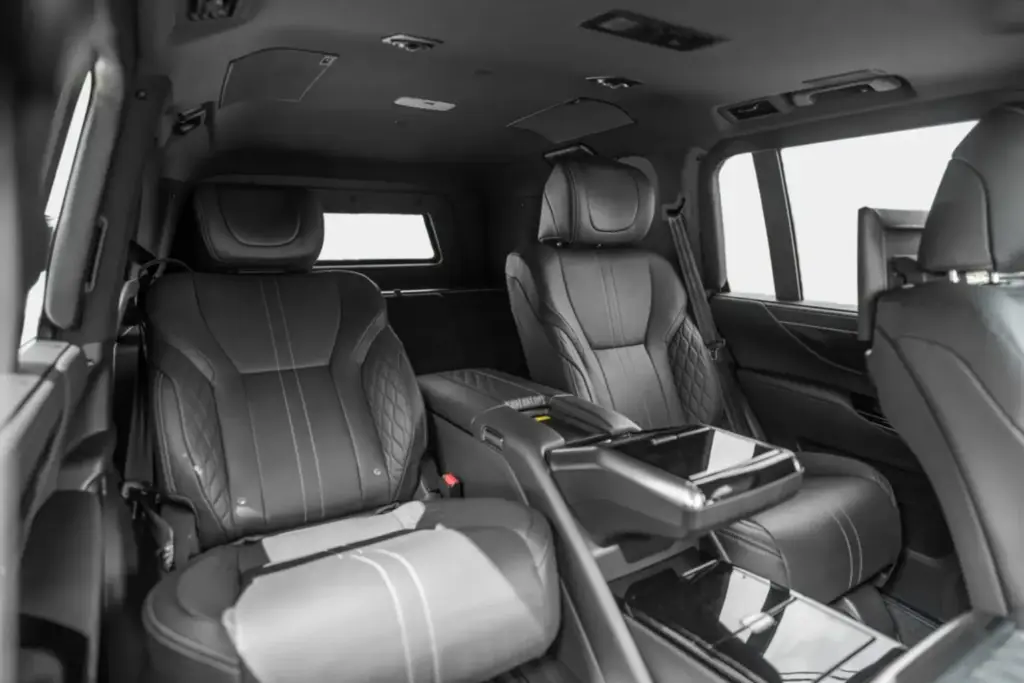 Un Lexus LX 'del montón' parece. Un auténtico búnker con ruedas, es 2 Motor16 2026 Miami Armored Lexus LX 700h. Imagen interior.
