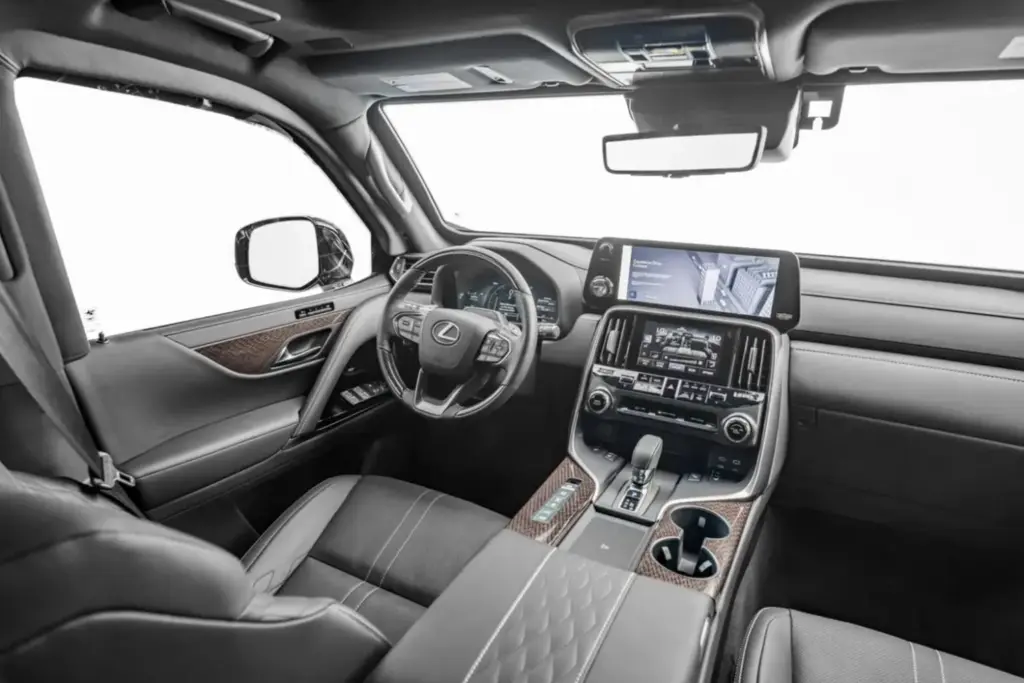 Un Lexus LX 'del montón' parece. Un auténtico búnker con ruedas, es 14 Motor16 2026 Miami Armored Lexus LX 700h 19 Motor16