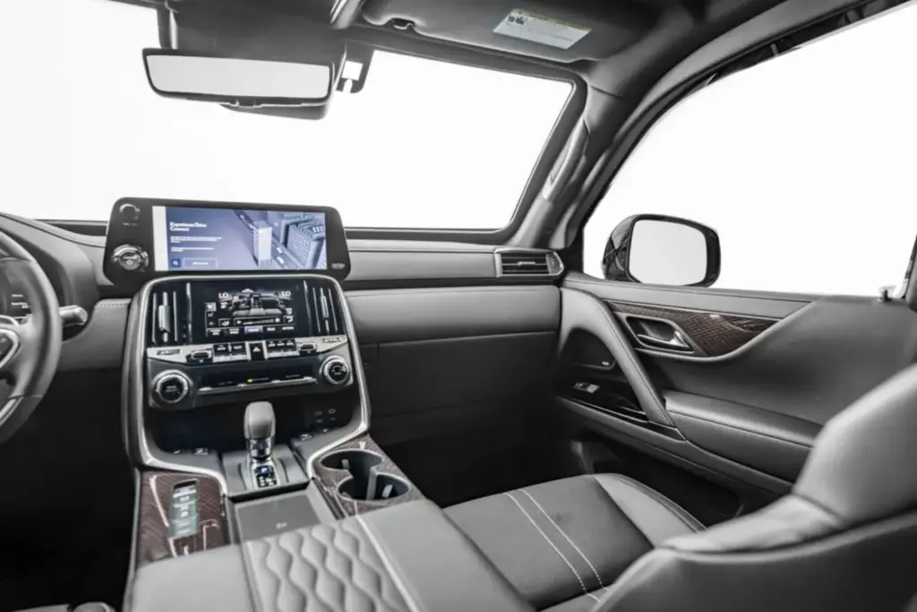 Un Lexus LX 'del montón' parece. Un auténtico búnker con ruedas, es 15 Motor16 2026 Miami Armored Lexus LX 700h 20 Motor16