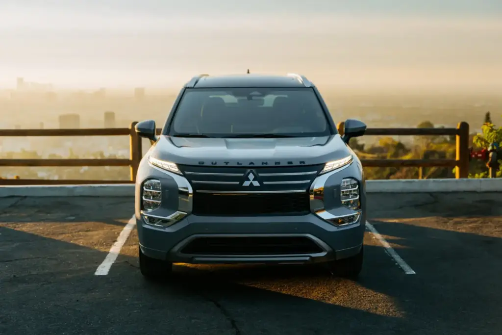 2026 Mitsubishi Outlander Hybrid. Imagen.