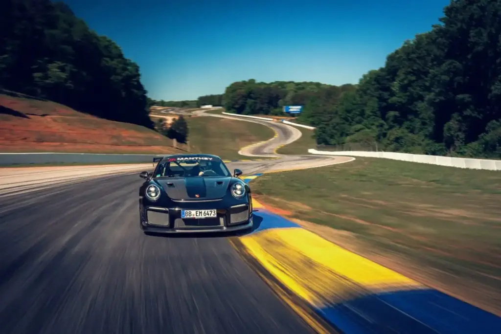 El Porsche 911 vuelve a demostrar quien es el mandamás en Road Atlanta... 7 años después 1 Motor16 2026 Porsche 911 Record Road Atlanta 1 Motor16