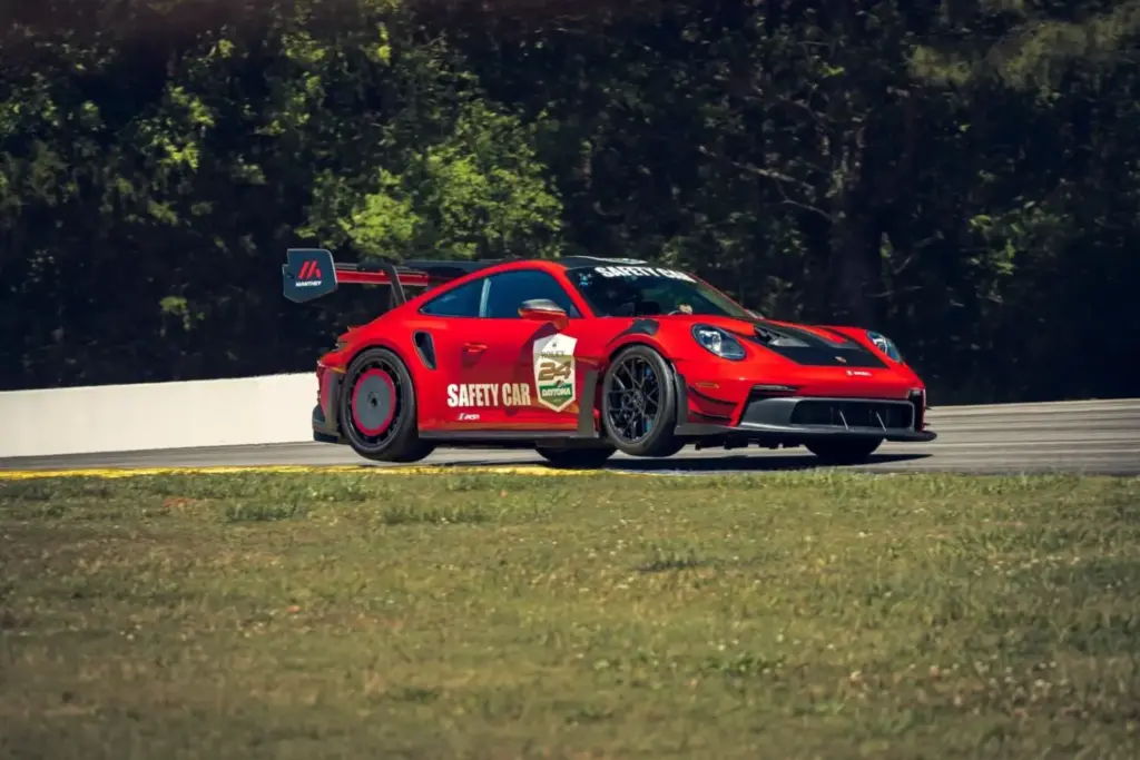 El Porsche 911 vuelve a demostrar quien es el mandamás en Road Atlanta... 7 años después 12 Motor16 2026 Porsche 911 Record Road Atlanta 12 Motor16