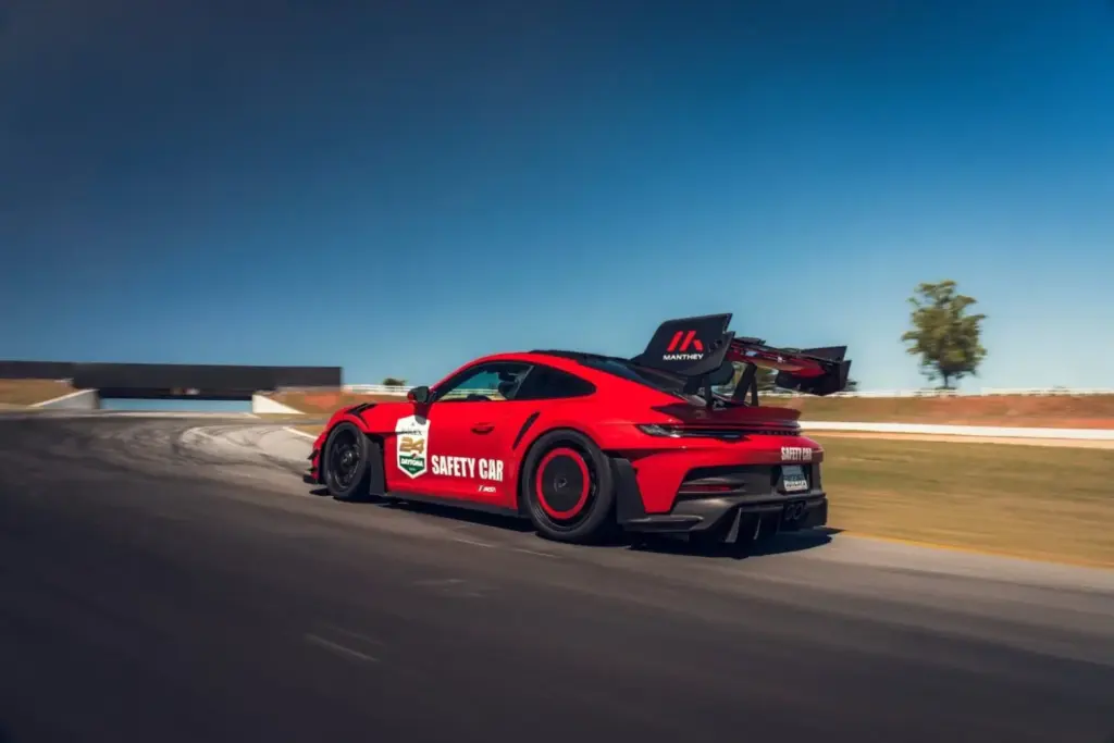El Porsche 911 vuelve a demostrar quien es el mandamás en Road Atlanta... 7 años después 17 Motor16 2026 Porsche 911 Record Road Atlanta 17 Motor16