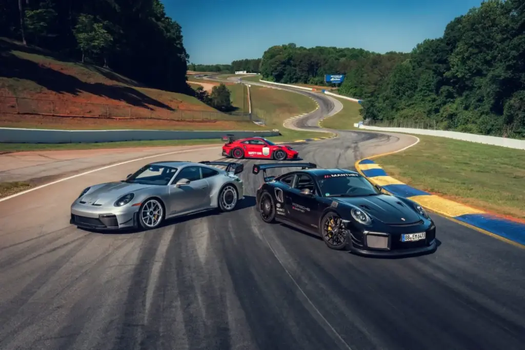 El Porsche 911 vuelve a demostrar quien es el mandamás en Road Atlanta... 7 años después 20 Motor16 2026 Porsche 911 Record Road Atlanta 20 Motor16