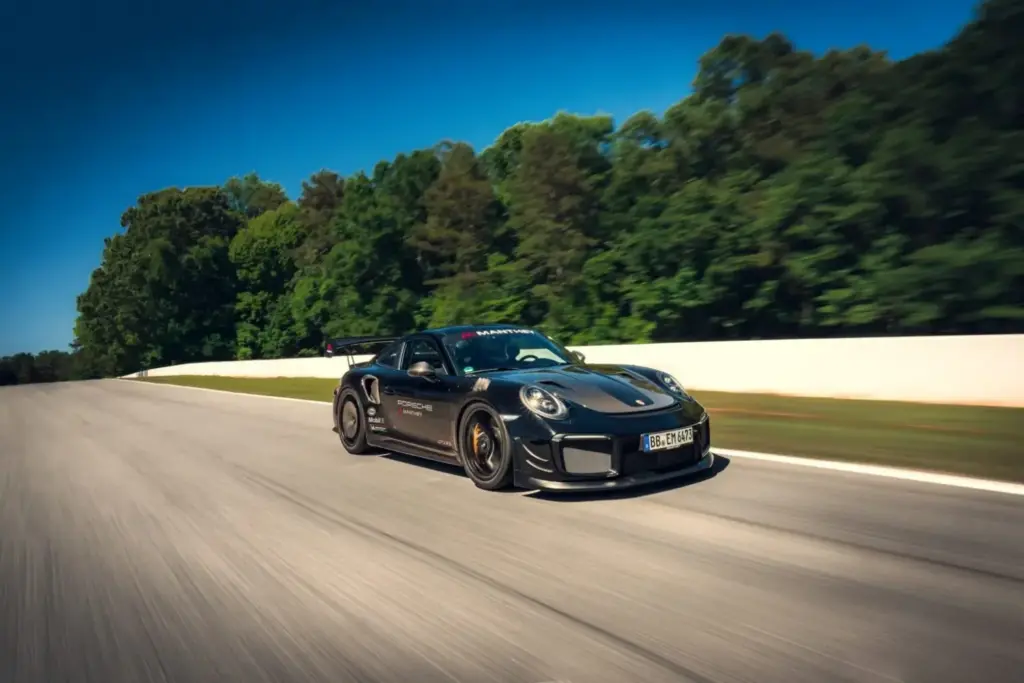 El Porsche 911 vuelve a demostrar quien es el mandamás en Road Atlanta... 7 años después 7 Motor16 2026 Porsche 911 Record Road Atlanta 7 Motor16