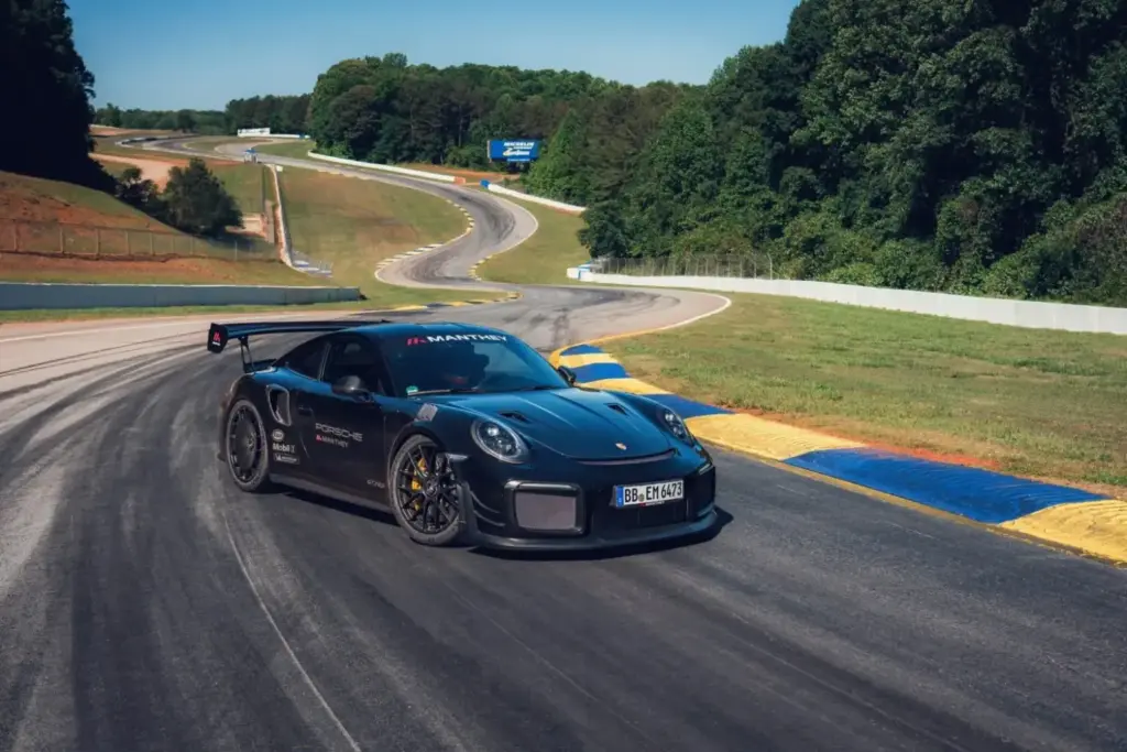 El Porsche 911 vuelve a demostrar quien es el mandamás en Road Atlanta... 7 años después 9 Motor16 2026 Porsche 911 Record Road Atlanta 9 Motor16