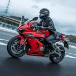 QJMotor SRK 800 RR aterriza en España con 95 CV y la mitad de precio que sus rivales japonesas
