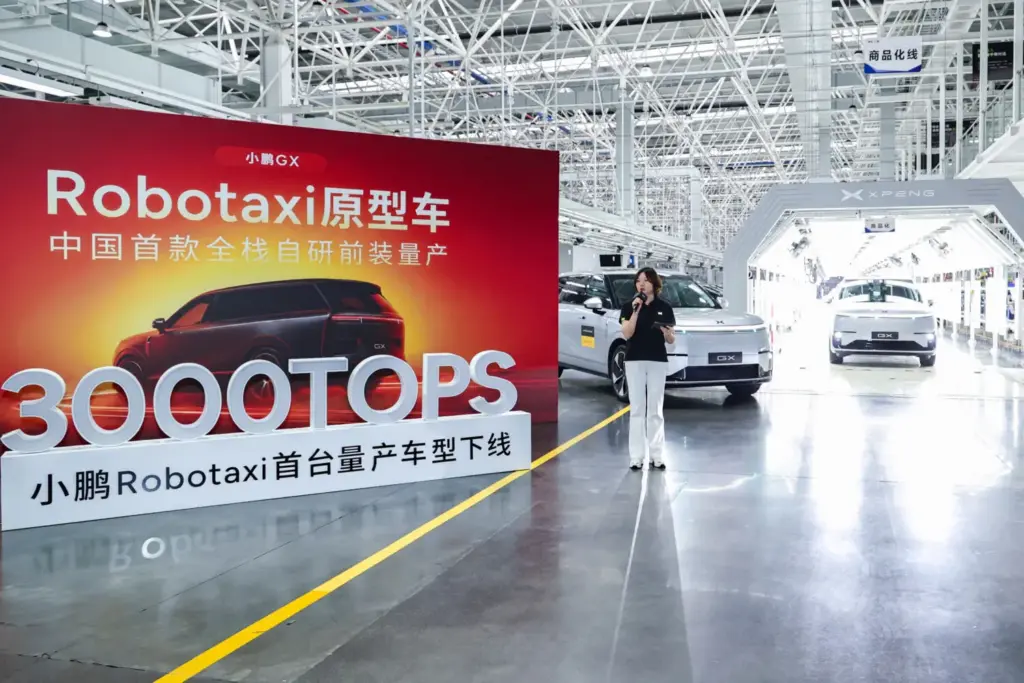 Xpeng inicia la producción en serie de su robotaxi de nivel 4 sin LiDAR ni mapas HD 1 Motor16 2026 Robotaxi XPENG GX 17 Motor16