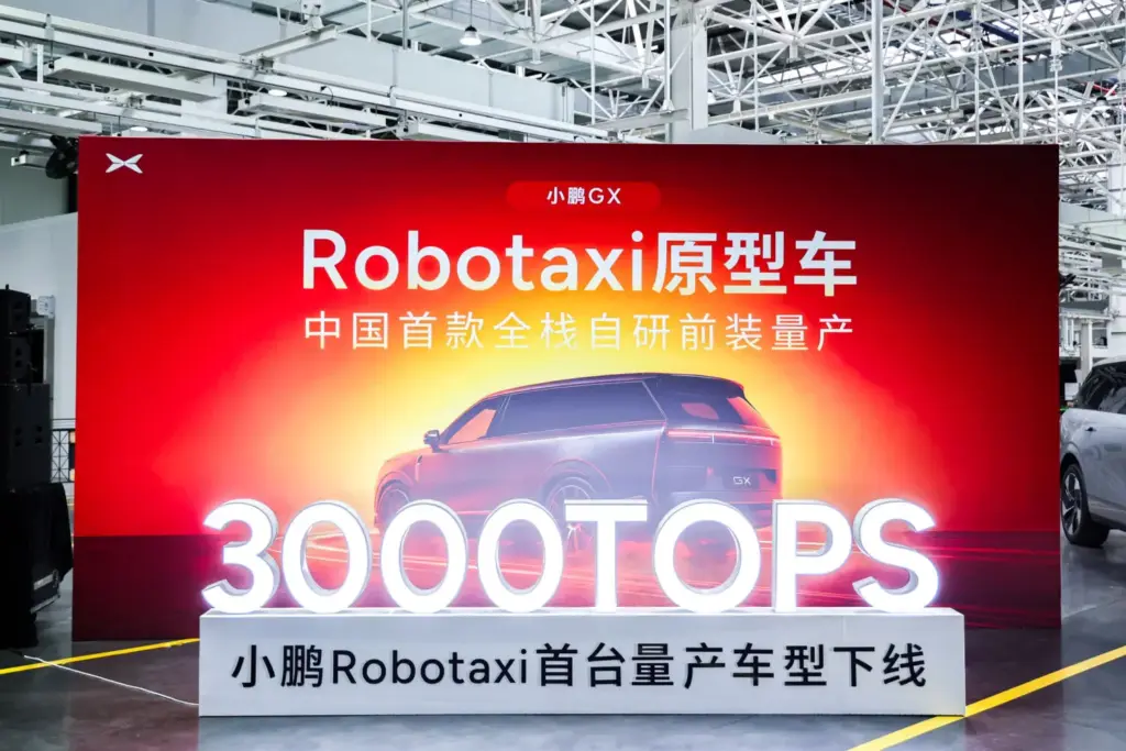 XPENG produce sus robotaxis como el resto de sus vehículos: 18 Motor16 en masa 2026 Robotaxi XPENG GX 6 Motor16