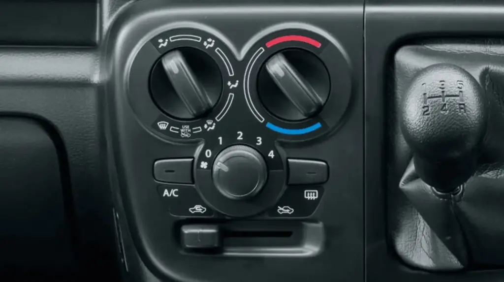 Suzuki Every: La caja de zapatos con motor más práctica que te vas a encontrar 26 Motor16 2026 Suzuki Every Japon 12 Motor16