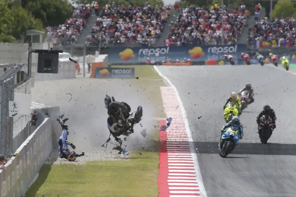 Álex Márquez baja en MotoGP: se pierde Mugello y Balaton Park por la lesión en Barcelona 1 Motor16 2026 Alex Márquez caída en Barcelona.