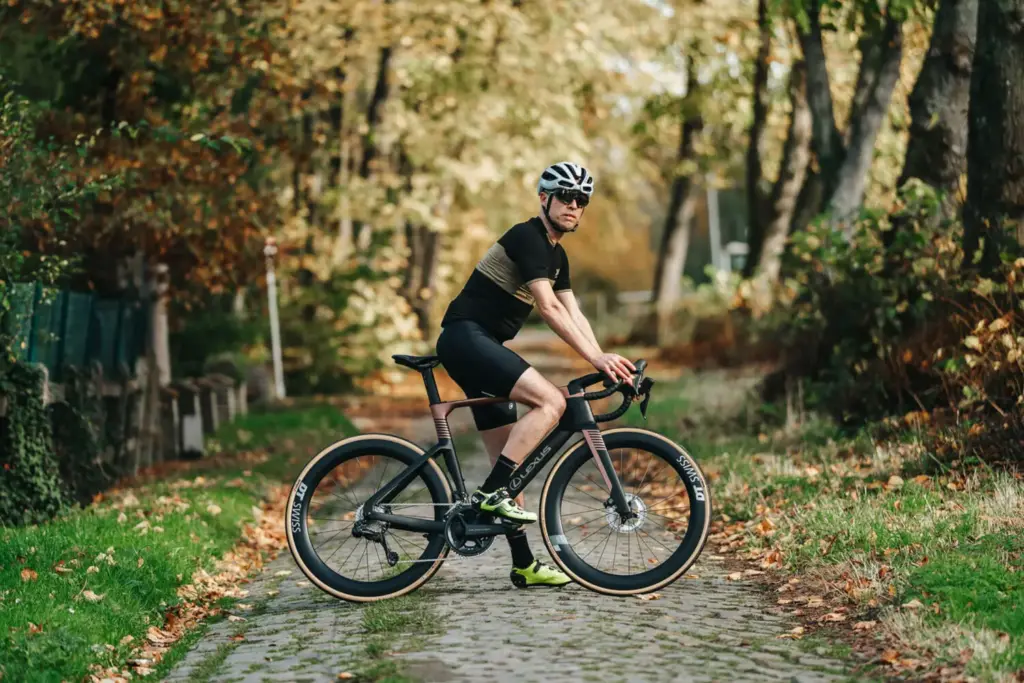 Race Bike: Lexus da el salto a las dos ruedas de la mano de Ridley 7 Motor16 2026 bicicleta lexus ridley 19 Motor16