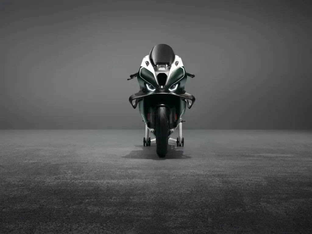BMW deslumbra en el TT de la Isla de Man con esta M 1000 RR que lleva su nombre 6 Motor16 2026 bmw motorrad m 1000 rr isle of man tt 5 Motor16