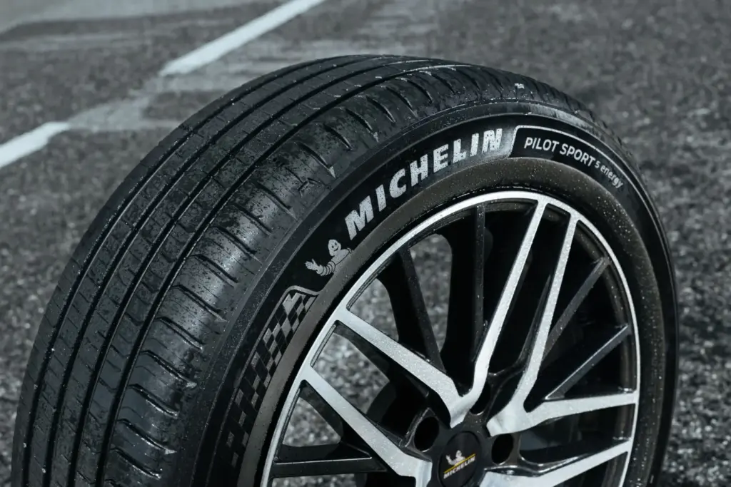 Probamos la nueva gama 2026 Michelin Pilot Sport 5 Energía 3 Motor16