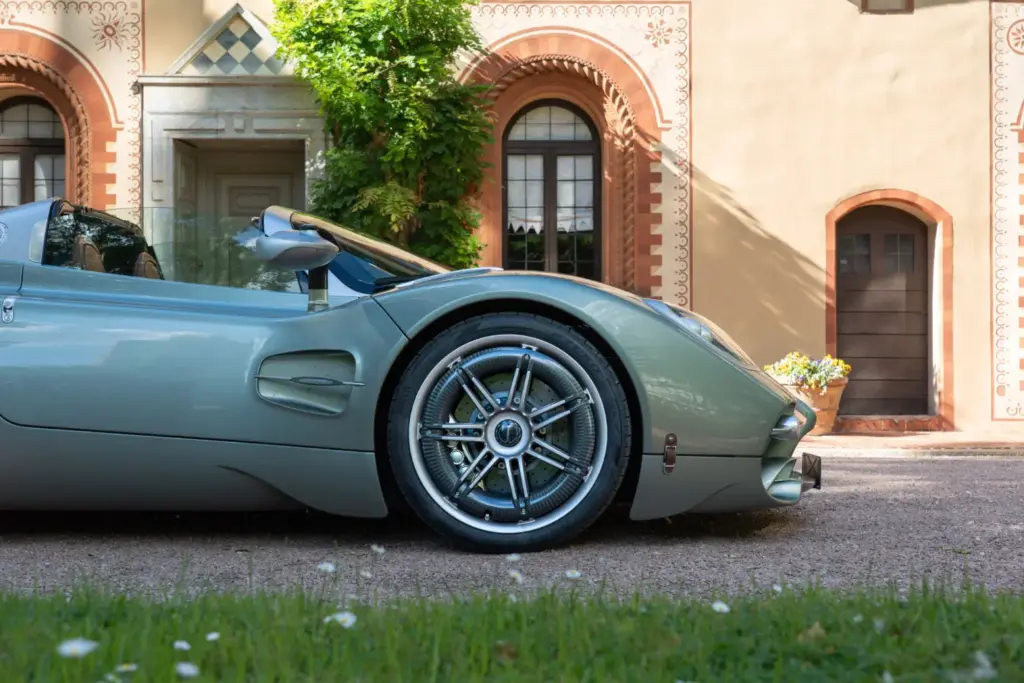 Pagani, Pirelli y Bosch conectados por la tecnología Cyber Tyre y un exclusivo Utopia 2 Motor16 2026 Pagani, Pirelli y Bosch. Cyber Tyre. Imagen detalle.