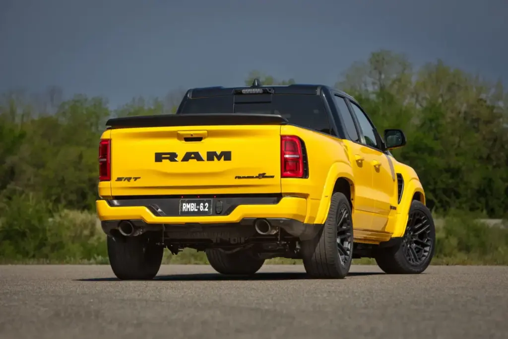 Ram Rumble Bee: 777 CV para un pick-up cargado de músculo y que acelera más ráquido que un BMW M3 1 Motor16 2026 RAM Rumble Bee. Imagen.