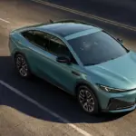 Volkswagen ID. Unyx 07: Un Passat firmado por Xpeng para disparar al Tesla Model 3 sin piedad