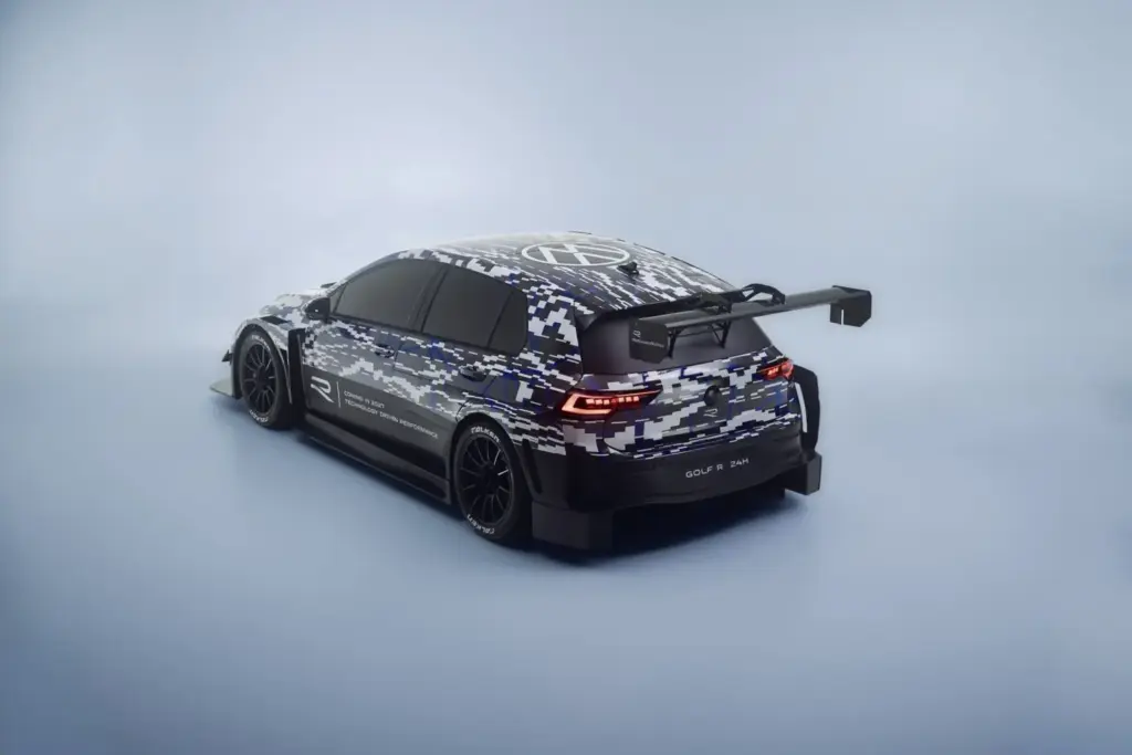 2026 Volkswagen Golf R 24H Nürburgring. Imagen trasera.