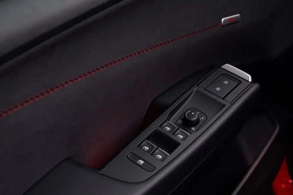 2026 volkswagen id polo gti 10 Motor16