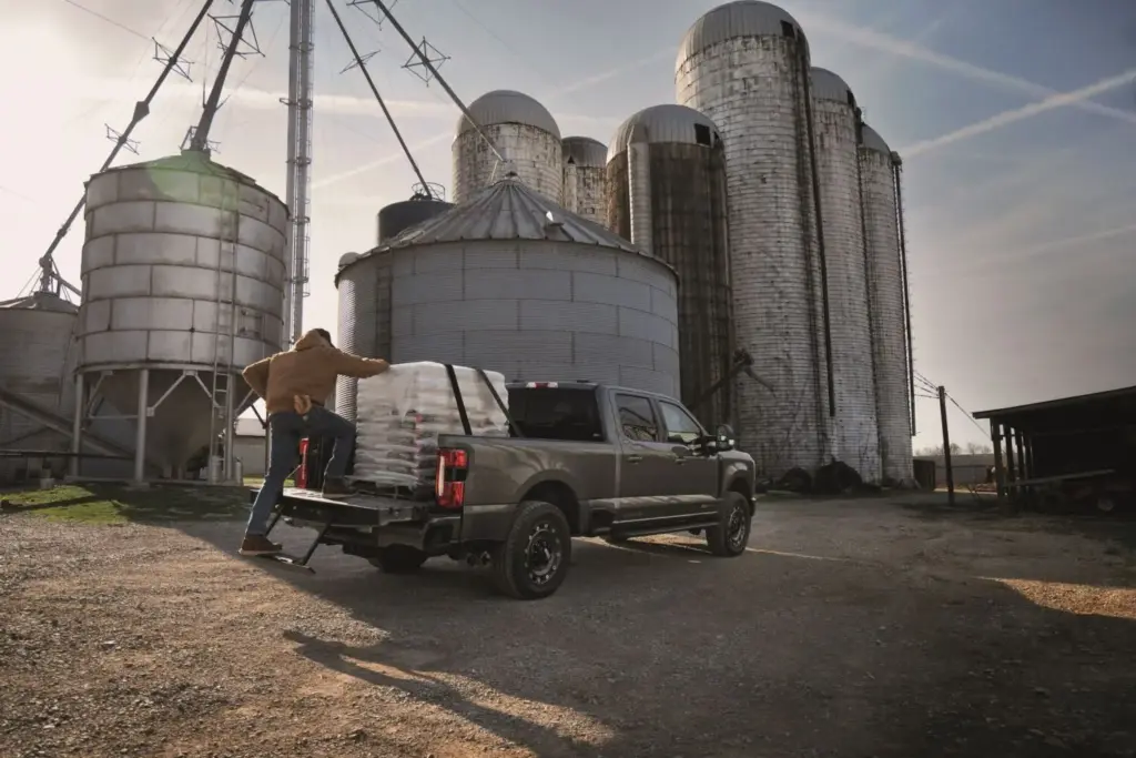 2027 Ford Super Duty Carhartt Package F 350 Exterior 3 48 Motor16
