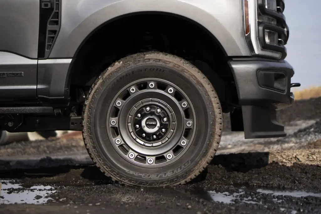 2027 Ford Super Duty Carhartt Package F 350 Wheels 45 Motor16