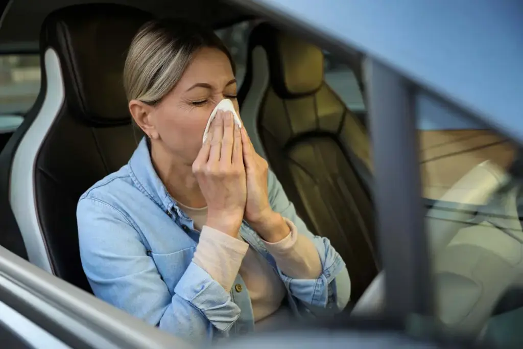 Alergia al polen al volante: consejos para conducir seguro en el mes más crítico 1 Motor16 Alergia, polen, conducción, Alquiber