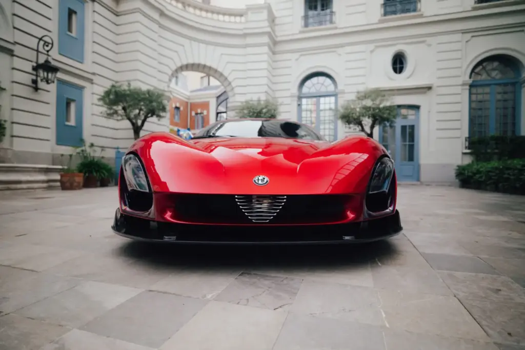 El proyecto del Alfa Romeo 33 Stradale contado por su diseñador, Alejandro Mesonero-Romanos 3 Motor16 ALFA 33 STRADALE ALEJANDRO MESONERO ROMANOS 3 Motor16