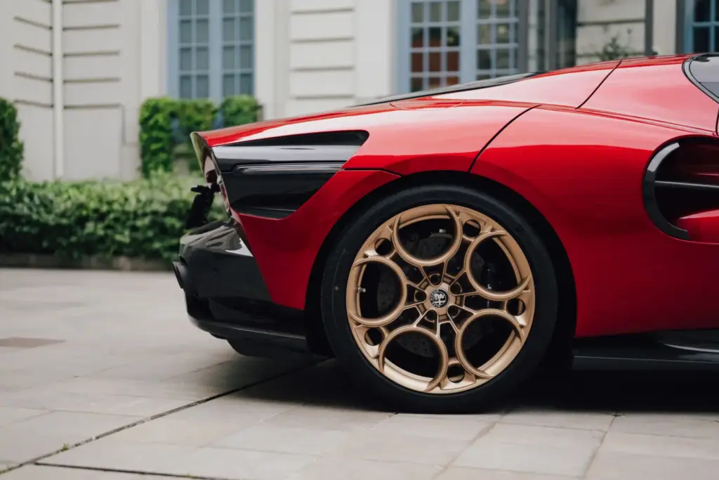 El proyecto del Alfa Romeo 33 Stradale contado por su diseñador, Alejandro Mesonero-Romanos 5 Motor16 ALFA 33 STRADALE ALEJANDRO MESONERO ROMANOS 6 Motor16