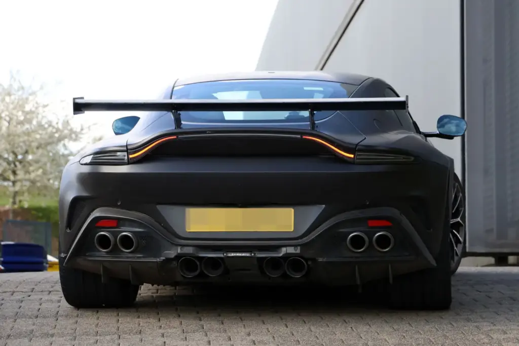 Aston Martin Vantage AMR 2027 18 Motor16